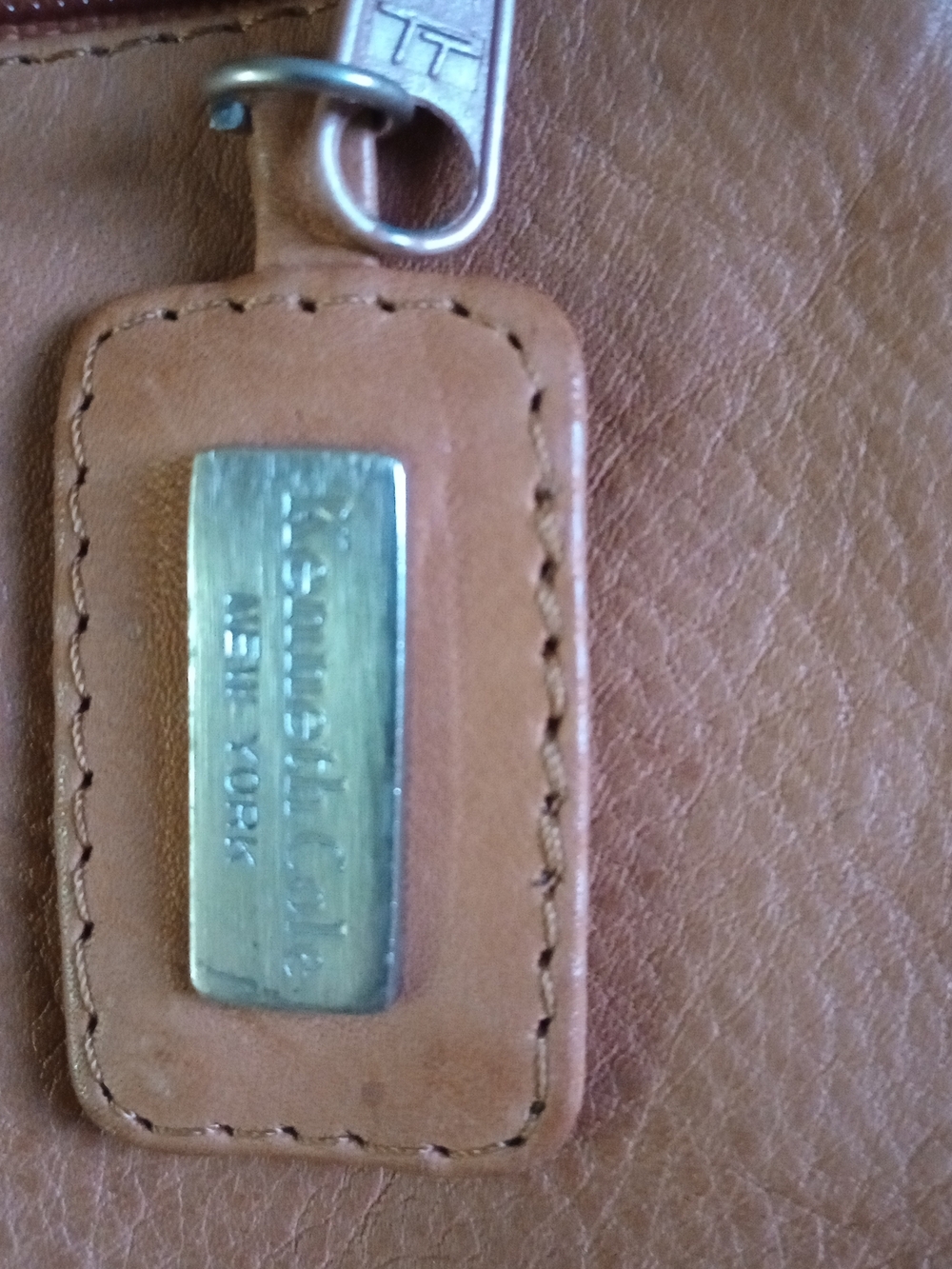 Kenneth Cole Women's Leather Crossbody Bag in Light Tan - Picture 3 of 7